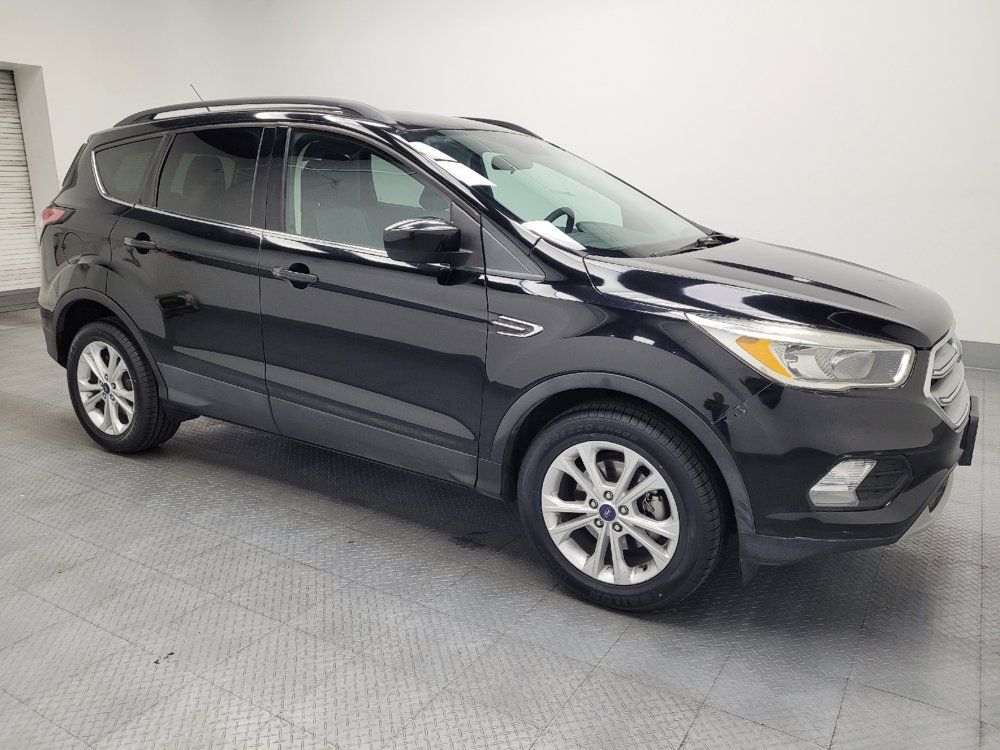 Used 2018 Ford Escape SE FWD image 11