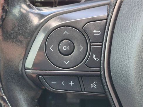 Used 2021 Toyota Camry SE FWD image 12
