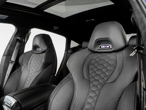 Used 2024 BMW X6 M Competition image 3