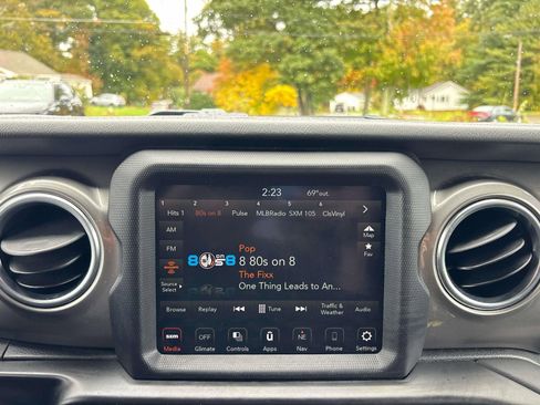 Used 2020 Jeep Wrangler Unlimited Sahara w/ Uconnect 4C Nav & Sound Group image 24