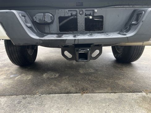 Used 2023 Toyota Tacoma SR AWD/4WD image 8