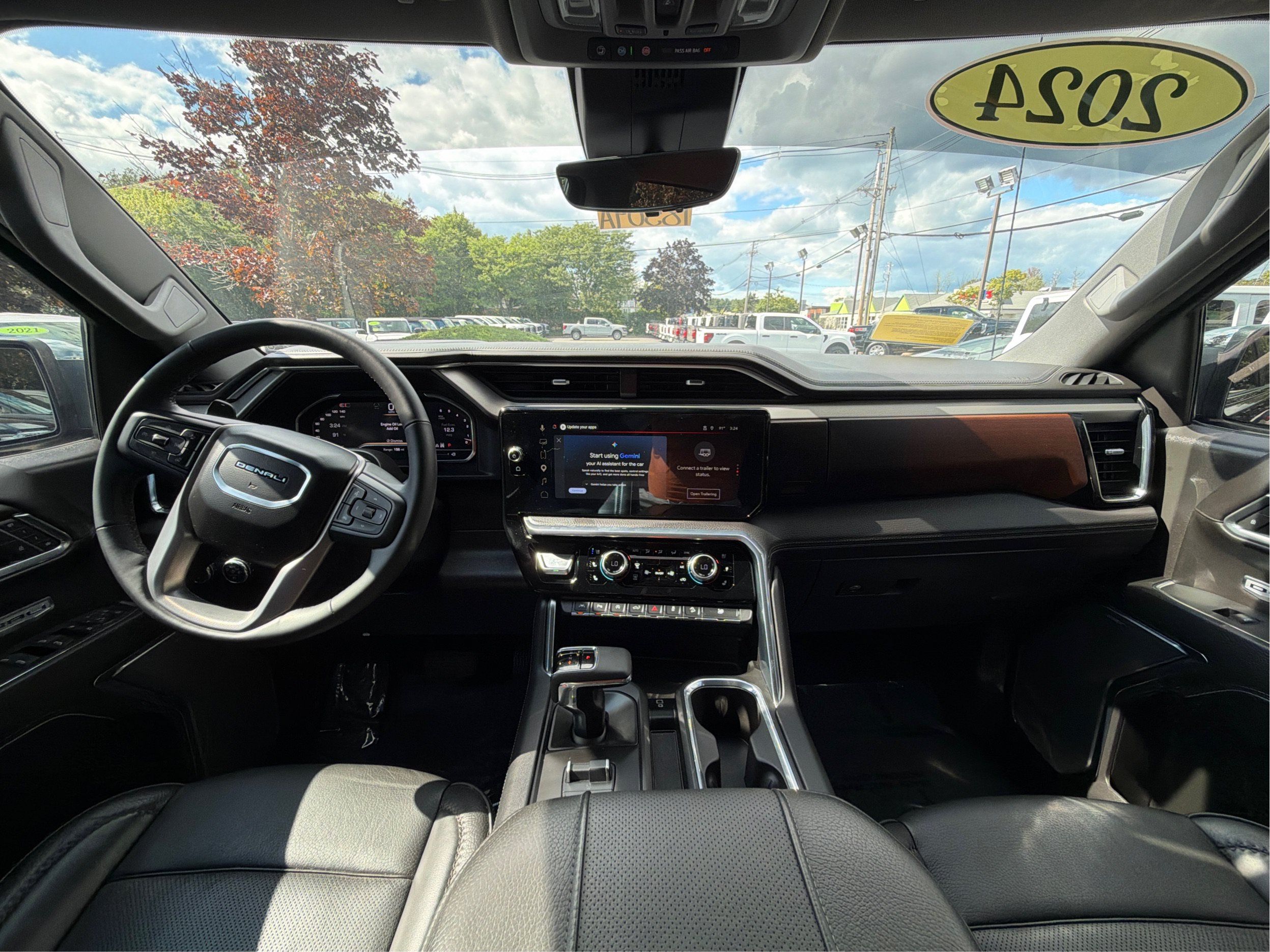 Used 2024 GMC Sierra 1500 Denali w/ Denali Reserve Package AWD/4WD image 27