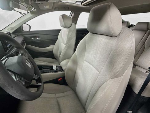Used 2023 Honda Accord EX image 37