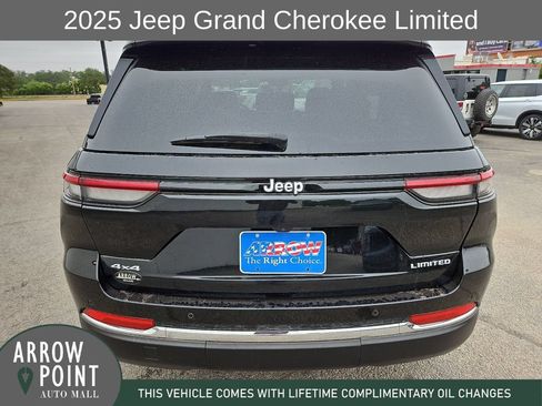 Used 2025 Jeep Grand Cherokee Limited AWD/4WD image 10