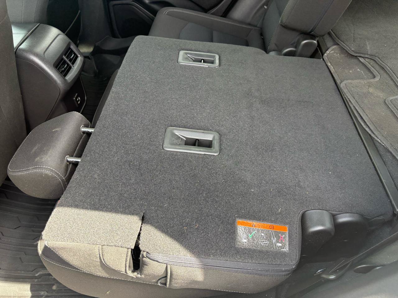 Used 2024 GMC Terrain SLE w/ Driver Convenience Package FWD image 37