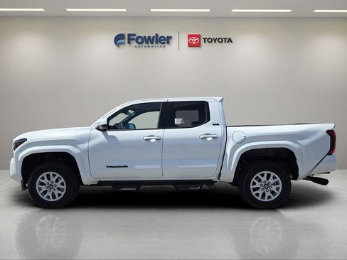 New 2026 Toyota Tacoma SR5 AWD/4WD image 4