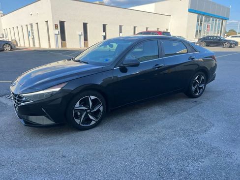 Used 2021 Hyundai Elantra Limited FWD image 1