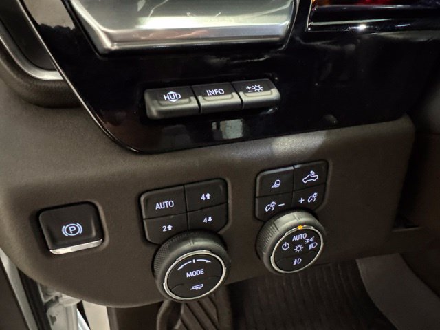 Used 2026 Chevrolet Silverado 1500 LTZ AWD/4WD image 19
