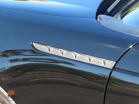 Used 2004 Ford Thunderbird image 26