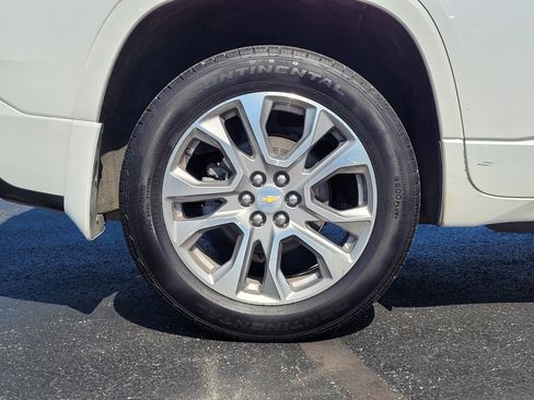 Used 2021 Chevrolet Traverse Premier AWD/4WD image 10