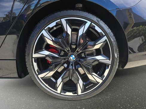 Used 2025 BMW i5 M60 w/ Executive Package image 37