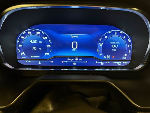 Used 2022 Chevrolet Suburban LT AWD/4WD image 17