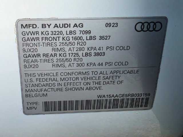 Used 2024 Audi Q8 e-tron Premium Plus AWD/4WD image 32