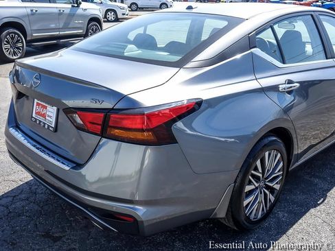 Used 2023 Nissan Altima 2.5 SV w/ SV Premium Package FWD image 8