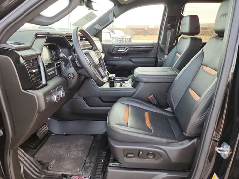 Used 2023 GMC Sierra 1500 AT4 w/ Technology Package image 11