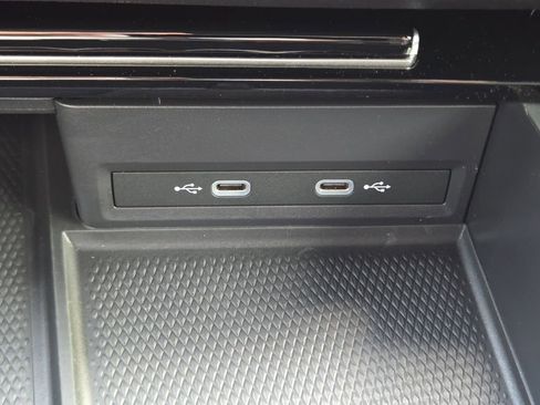 Used 2024 Volkswagen Atlas Cross Sport SEL R-Line image 28