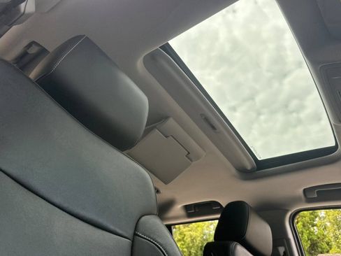 Used 2015 Chevrolet Tahoe LT RWD image 22