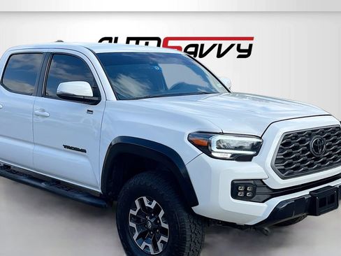 Used 2022 Toyota Tacoma TRD Off-Road w/ Technology Package AWD/4WD image 1