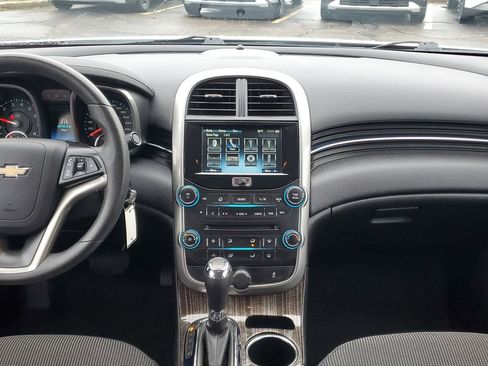 Used 2016 Chevrolet Malibu LT image 24