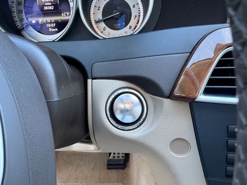 Used 2013 Mercedes-Benz C 250 Sedan image 16