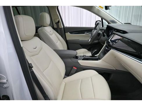 Used 2022 Cadillac XT6 Premium Luxury w/ Technology Package image 15