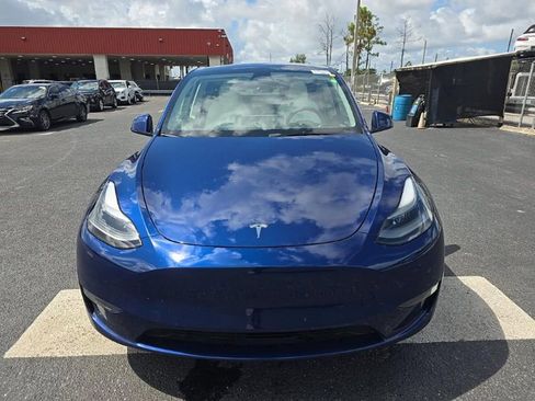 Used 2023 Tesla Model Y 2WD image 2