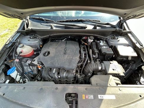 Used 2023 Kia Sportage LX FWD image 11
