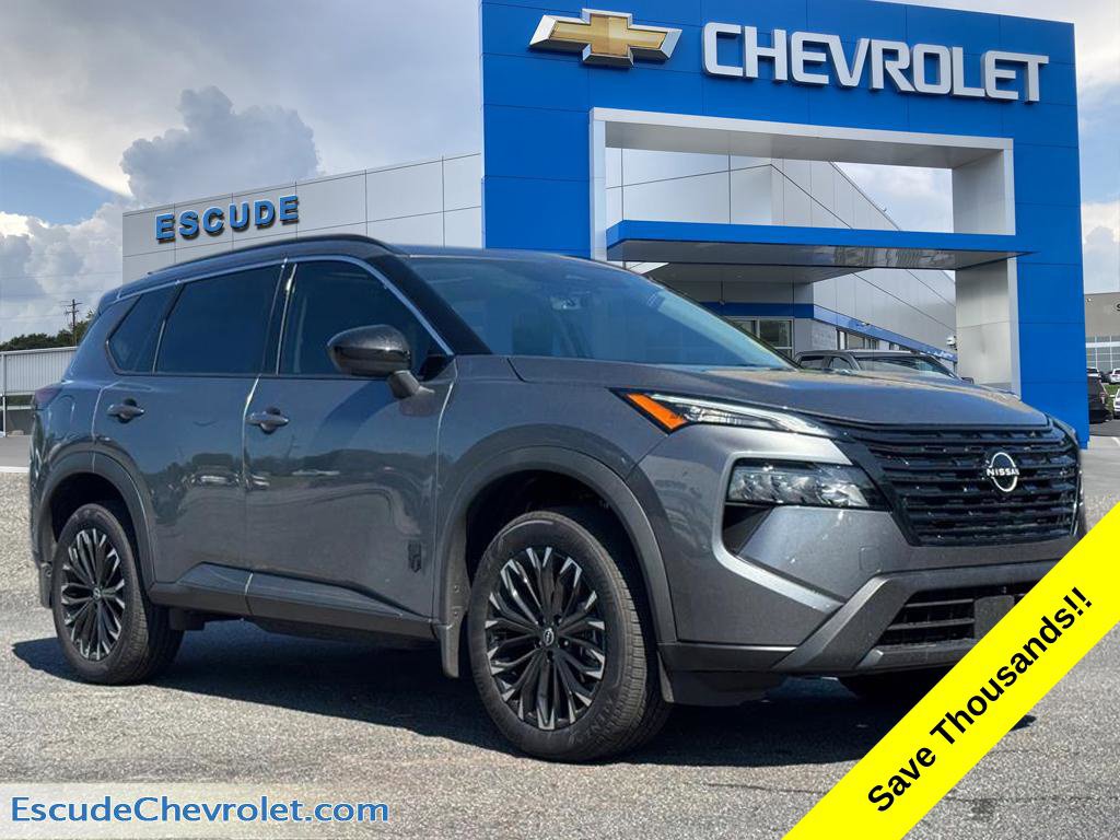 Used 2026 Nissan Rogue Dark Armor FWD image 1