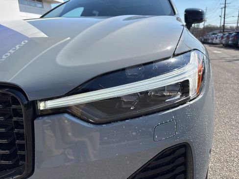 Used 2025 Volvo XC60 B5 Plus image 9