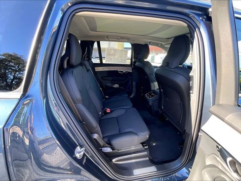 New 2026 Volvo XC90 B5 Core image 27
