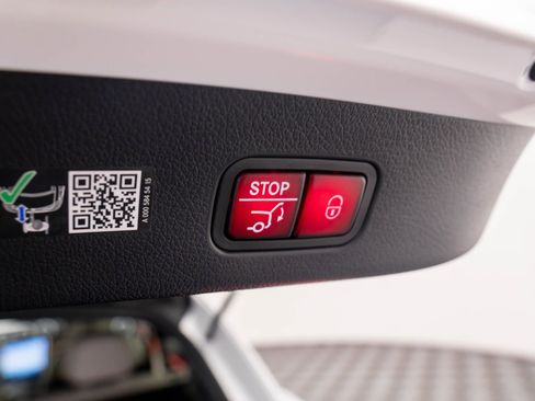 New 2025 Mercedes-Benz GLC 350e 4MATIC image 28