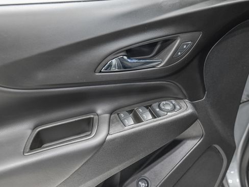 Used 2023 Chevrolet Equinox LT image 13