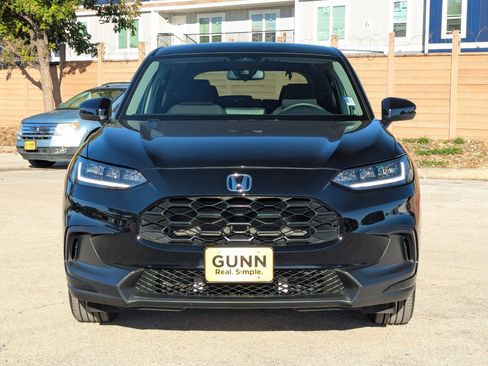 Used 2025 Honda HR-V LX image 9