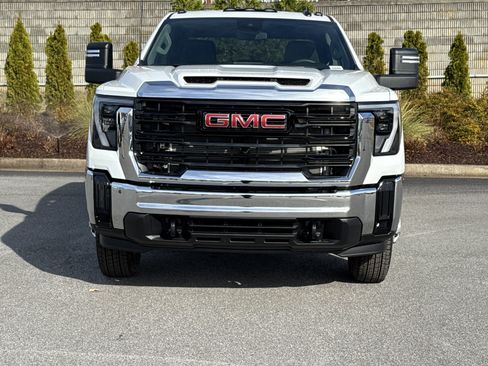 New 2026 GMC Sierra 3500 Pro image 3