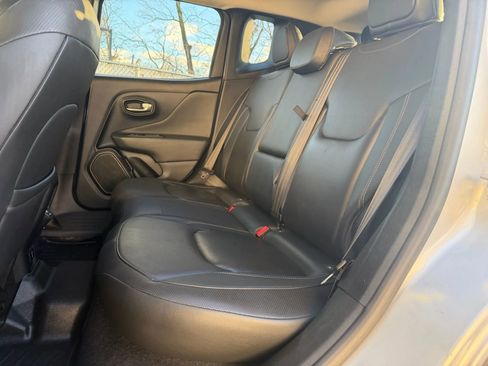 Used 2020 Jeep Renegade Limited w/ UConnect 8.4 Nav Group image 12