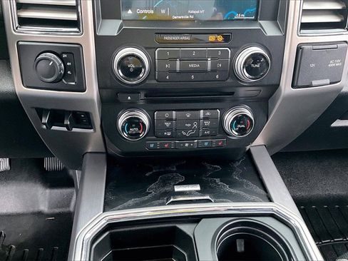 Used 2018 Ford F450 Platinum w/ Platinum Ultimate Package image 32