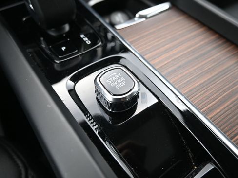 Used 2023 Volvo S60 B5 Plus w/ Climate Package image 16