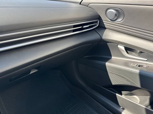 Certified 2024 Hyundai Elantra SEL w/ Convenience Package FWD image 27