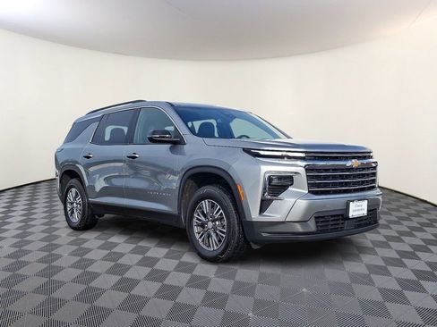 New 2025 Chevrolet Traverse LT w/ Driver Confidence Package image 26