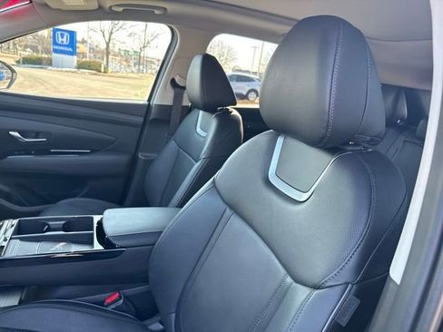 Certified 2025 Hyundai Tucson Limited AWD/4WD image 12