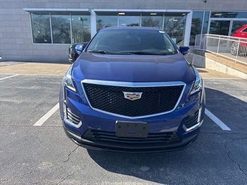 Used 2023 Cadillac XT5 Sportv image 2