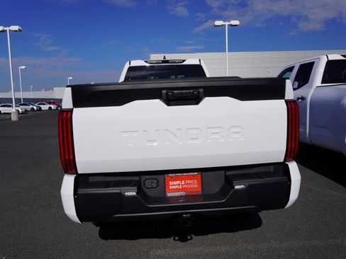 New 2026 Toyota Tundra SR image 9