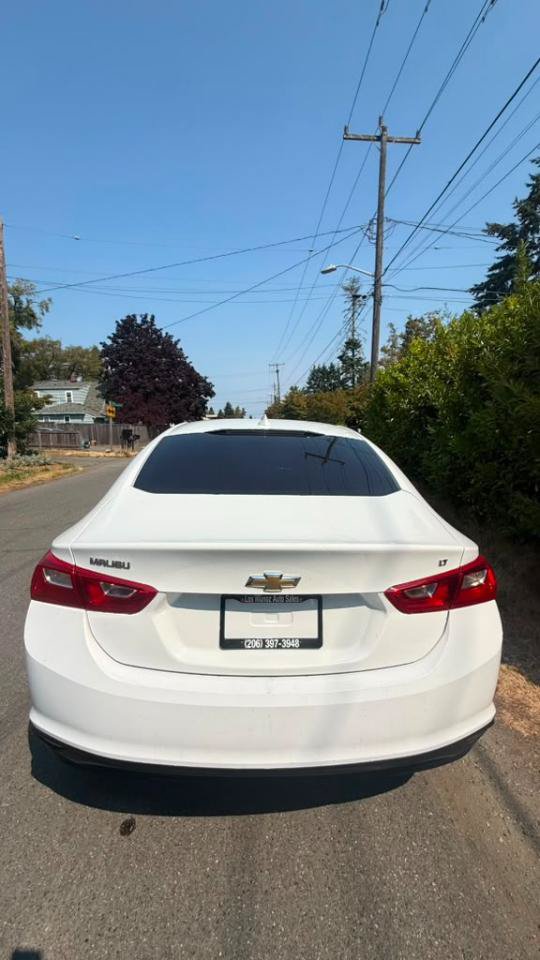 Used 2018 Chevrolet Malibu LT FWD image 11