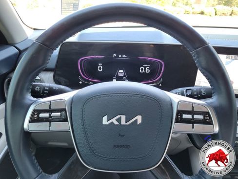 Used 2024 Kia Telluride EX w/ EX Captain's Chair Package FWD image 36