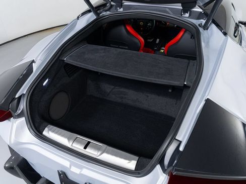 Used 2025 Ferrari 12Cilindri RWD image 17