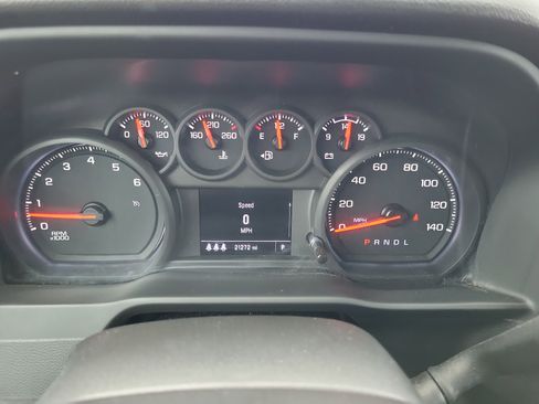 Used 2024 Chevrolet Silverado 2500 Custom w/ Custom Value Package image 19