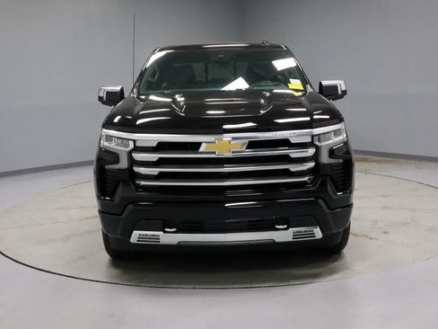 Used 2023 Chevrolet Silverado 1500 High Country w/ Technology Package AWD/4WD image 5