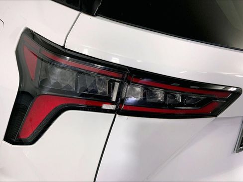 Used 2025 Chevrolet Equinox LT image 27