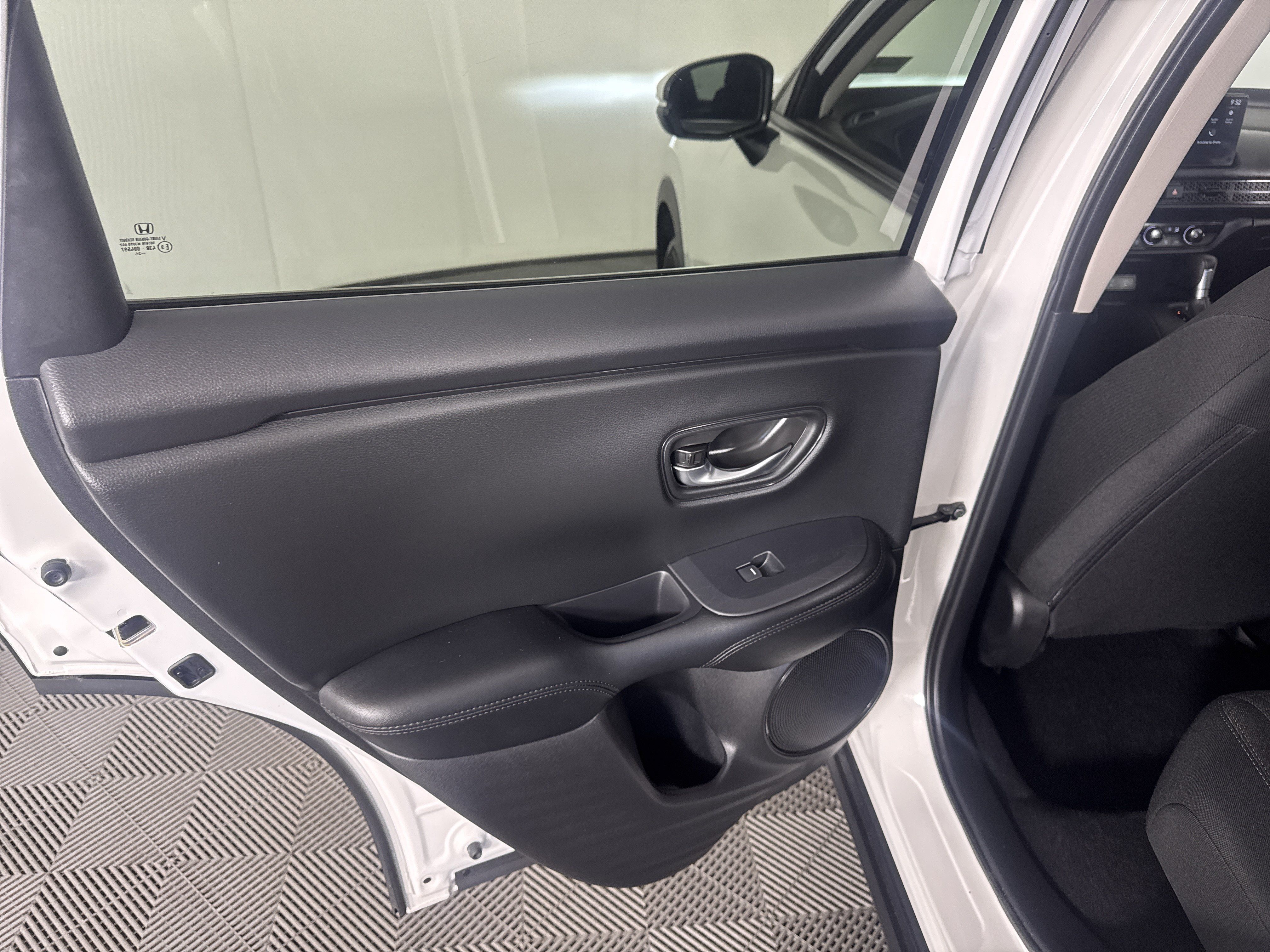 Certified 2026 Honda HR-V LX image 32