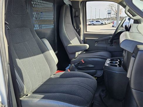 Used 2023 GMC Savana 2500 w/ Driver Convenience Package image 13